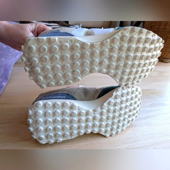 New Balance 327 Men's Night Watch Green and Pink Suede Sneakers (Size 8.5) - Picture 11 of 14